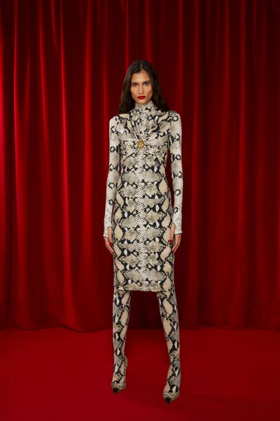 Look 10